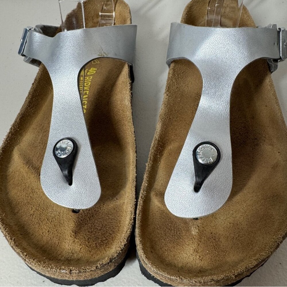 Birkenstock Gizeh Silver Metallic Sandals  Women’s Comfort Summer Shoes Size 40 - Picture 10 of 15